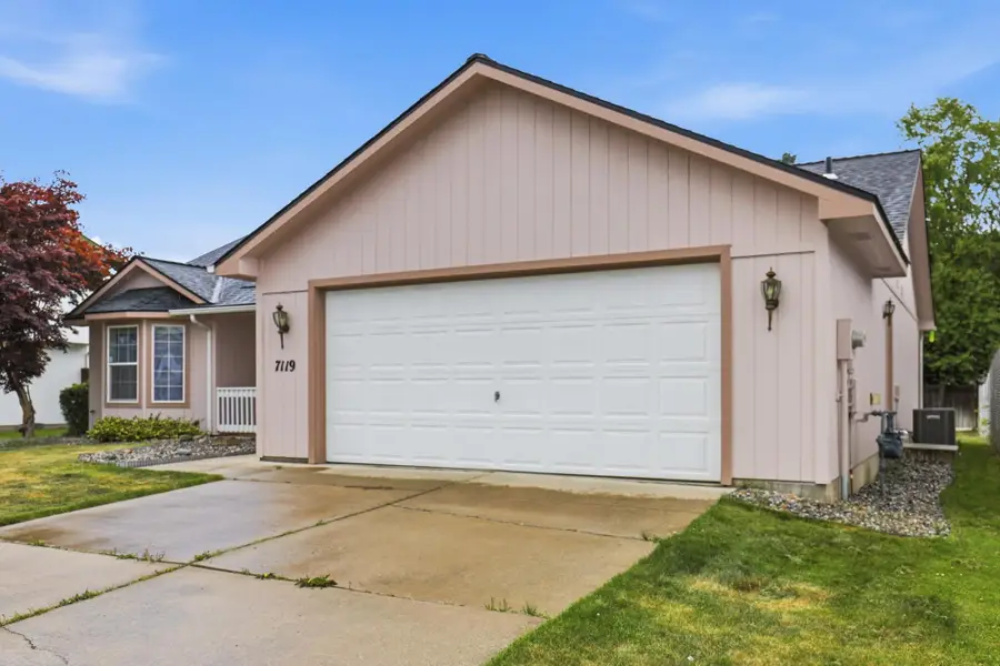 7119 N Hogan St, Spokane, WA 99217 - #3