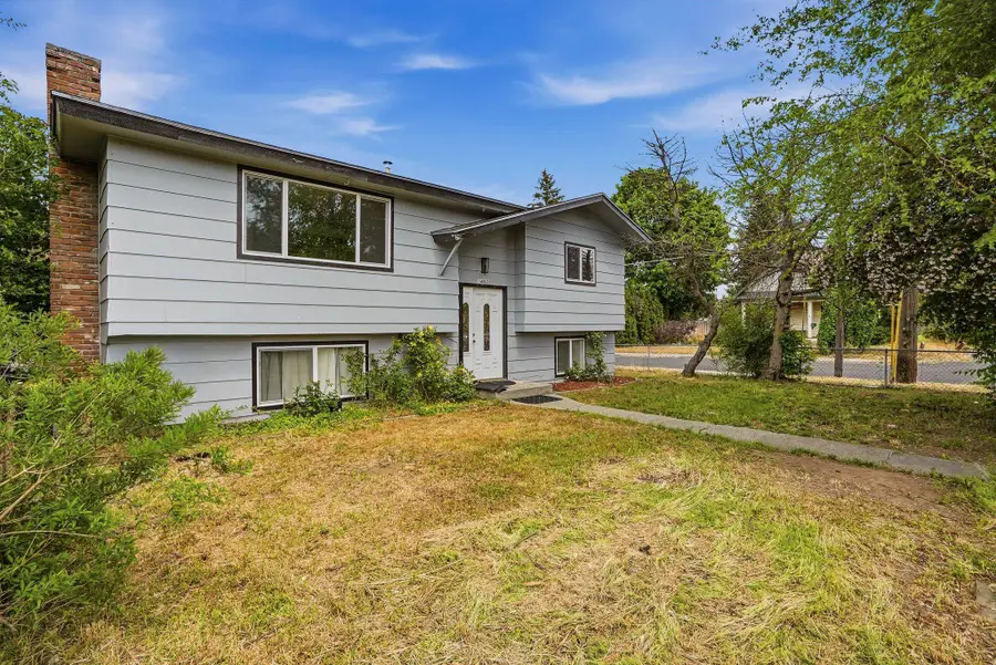1402 W Euclid Ave, Spokane, WA 99205 - #2