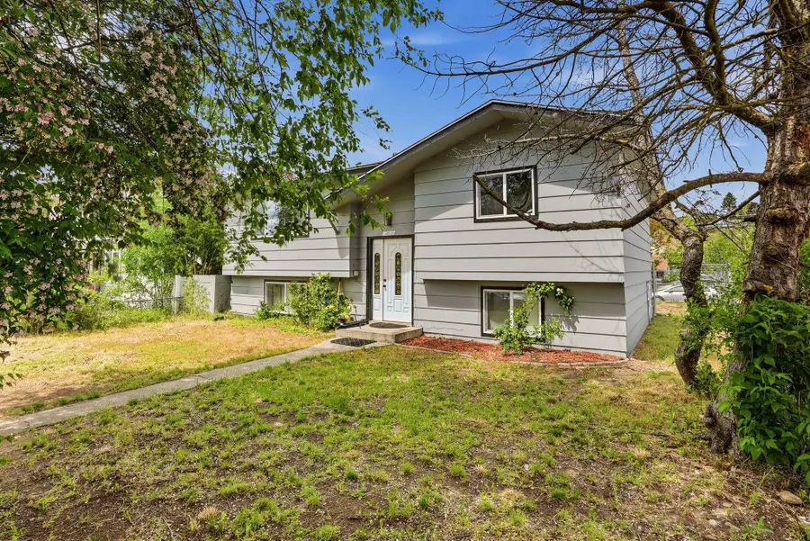 1402 W Euclid Ave, Spokane, WA 99205 - #3