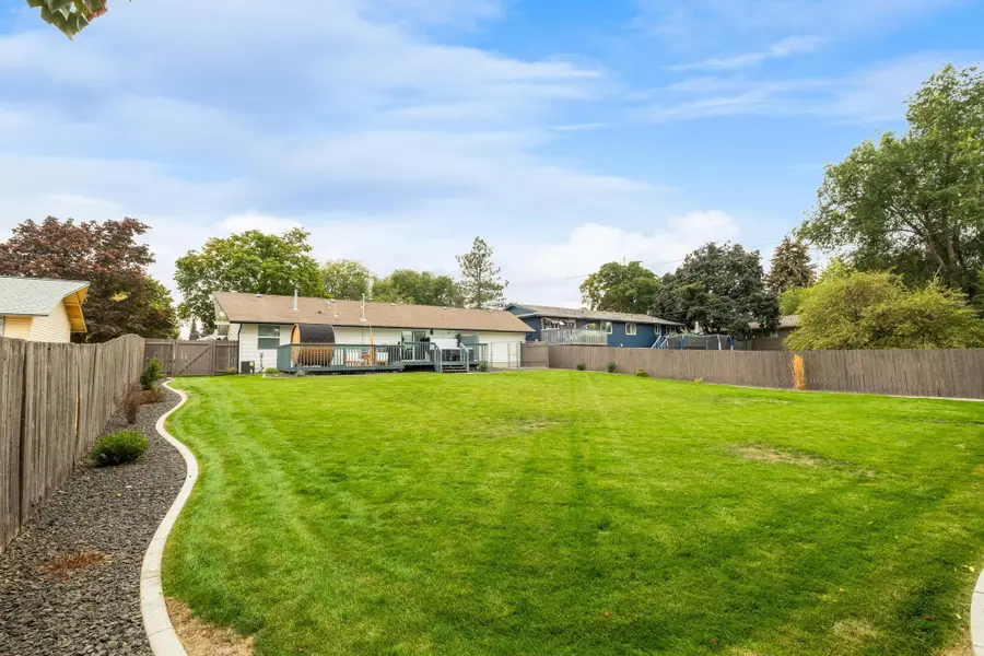 11117 E 11th Ave, Spokane Valley, WA 99206 - #2