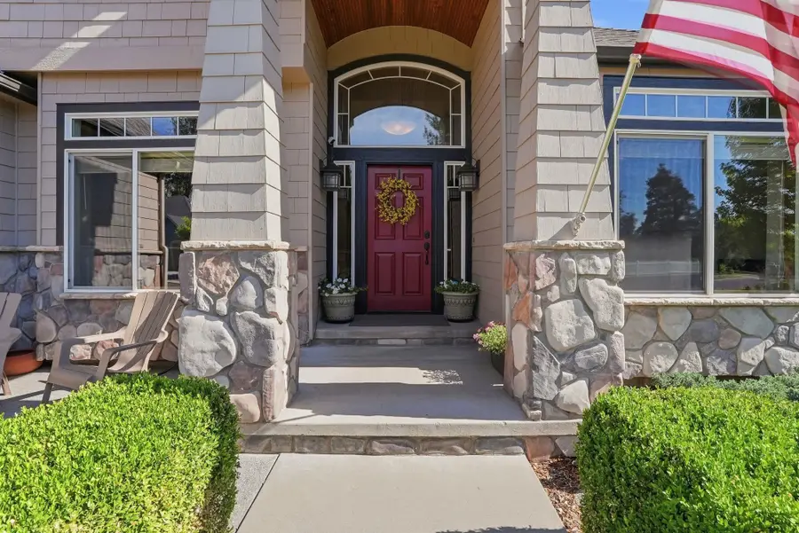 1215 E Huron Dr, Spokane, WA 99208 - #2