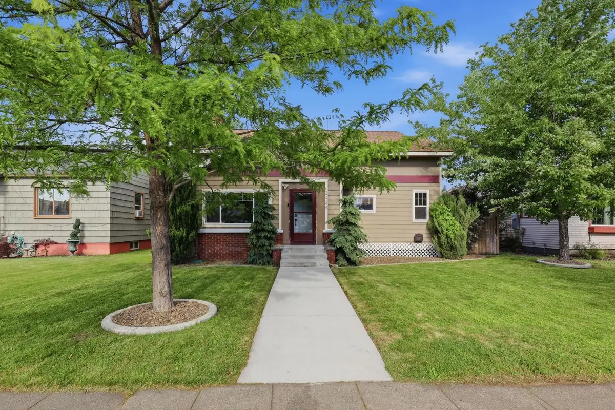 2424 N Columbus St, Spokane, WA 99207 - #1