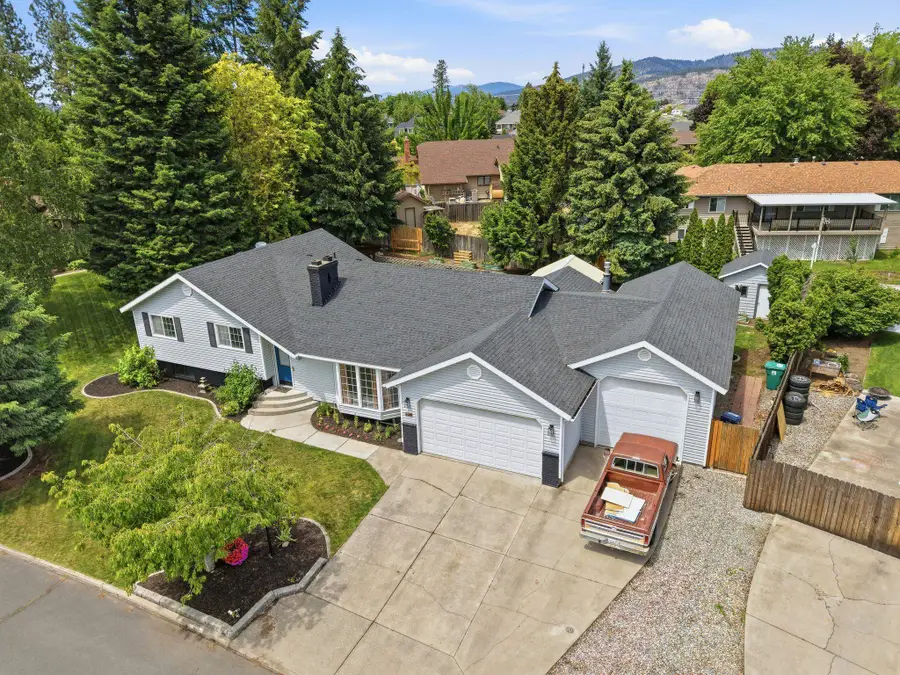 6110 W Ridgecrest Dr, Spokane, WA 99208 - #2