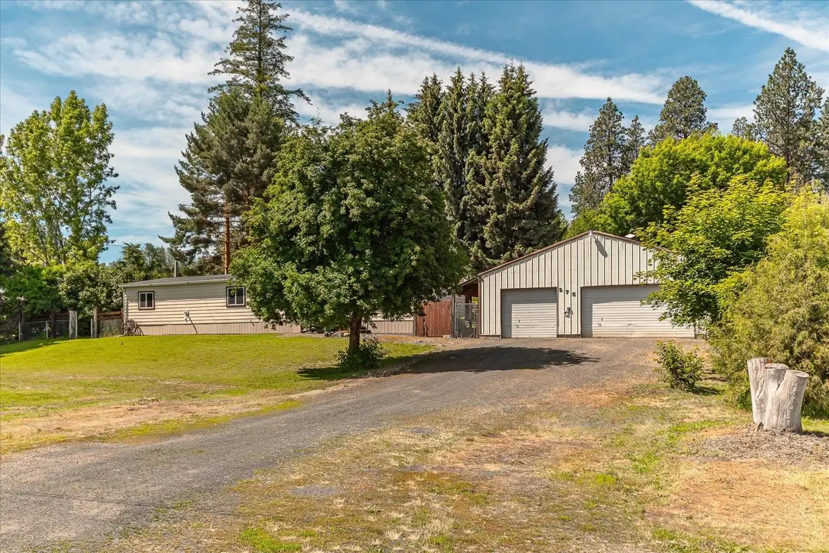 275 E Newport Ave, Waverly, WA 99039 - #1