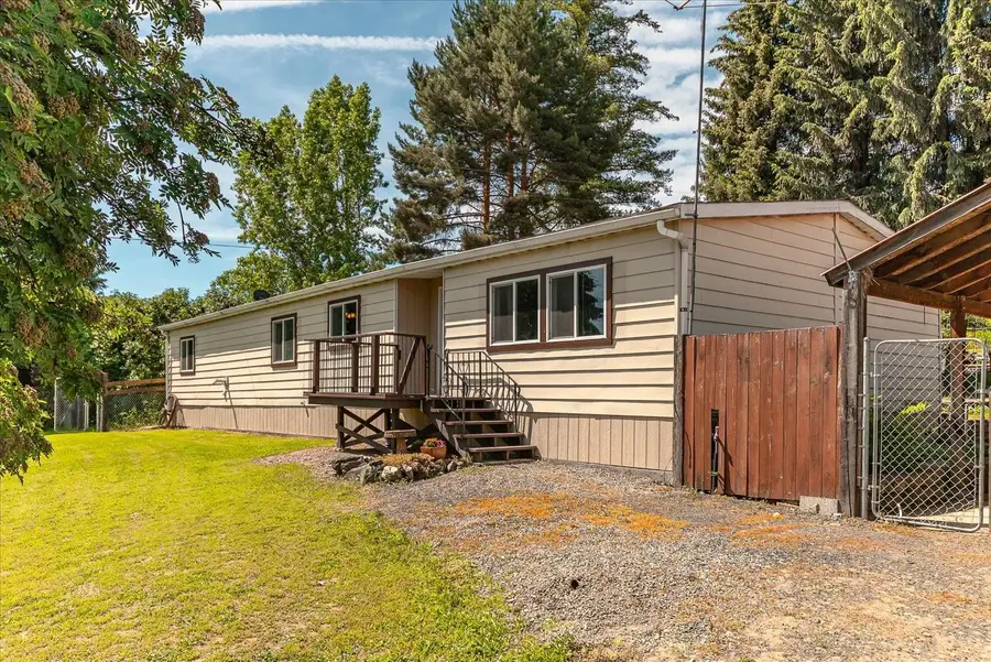 275 E Newport Ave, Waverly, WA 99039 - #2