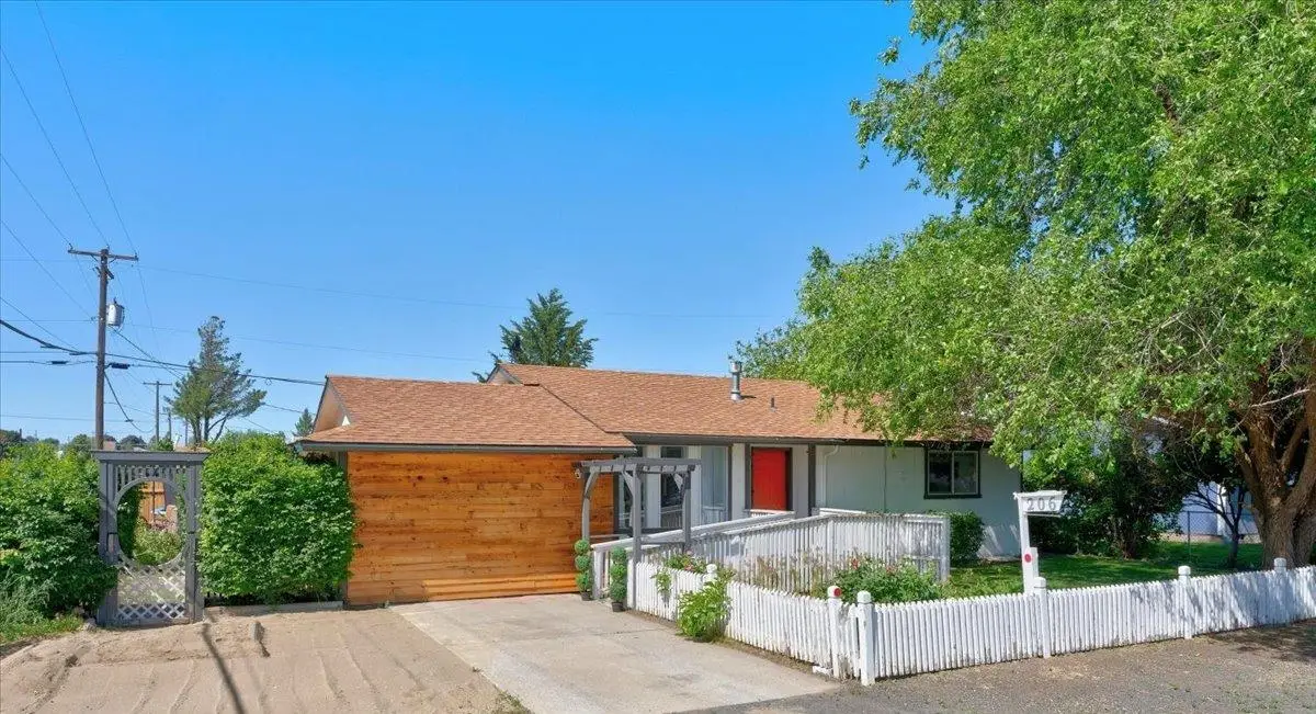 206 Maxwell St, Davenport, WA 99122 - #1