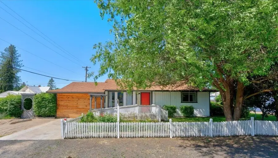 206 Maxwell St, Davenport, WA 99122 - #2