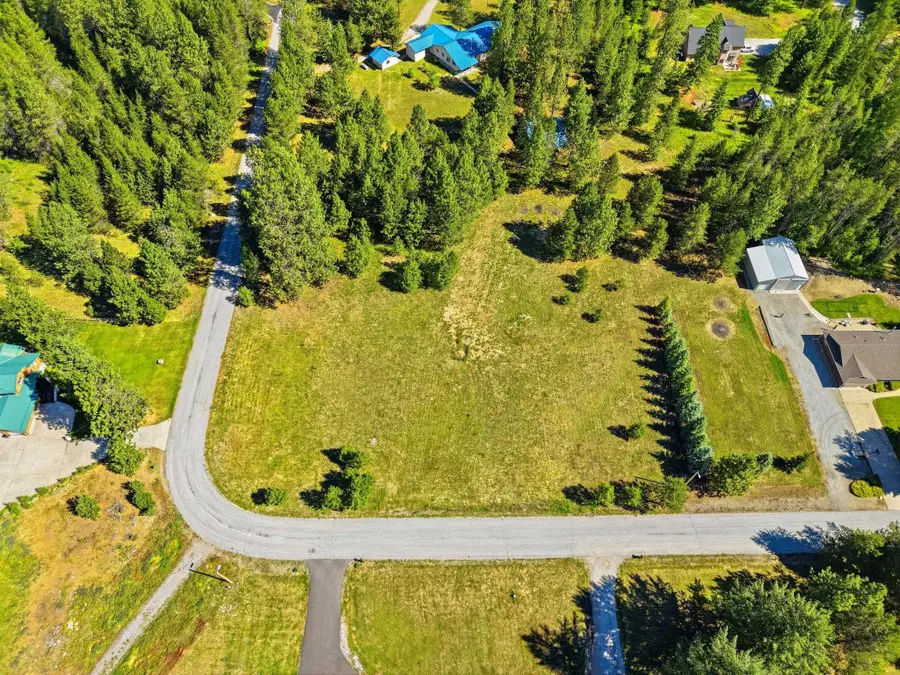 435 Jade Dr, Newport, WA 99156 - #2