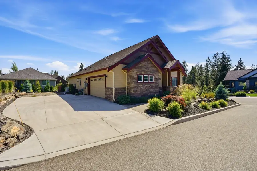2106 E Aspen Ln, Spokane, WA 99205 - #3