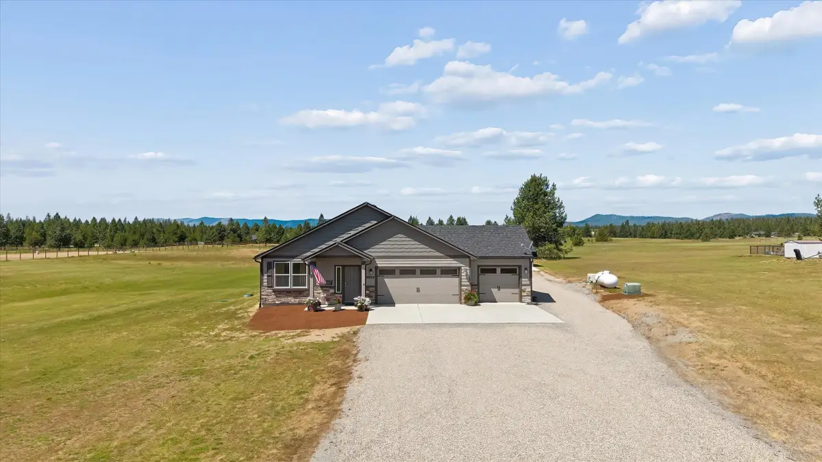 40215 N Sunnyside Ln, Deer Park, WA 99006 - #1