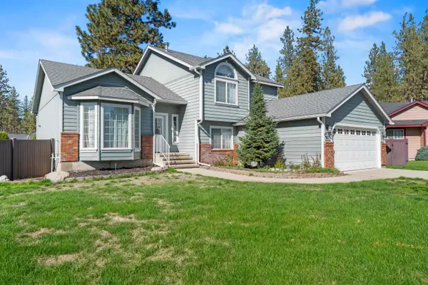 7421 W Lanzce Ct, Nine Mile Falls, WA 99026