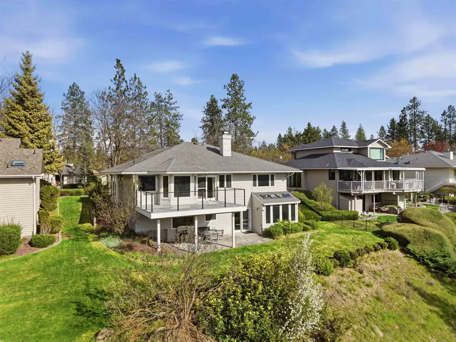 6407 N Park View Ln, Spokane, WA 99205 - #2