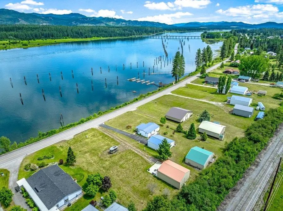 597 River Rd, Cusick, WA 99119 - #2