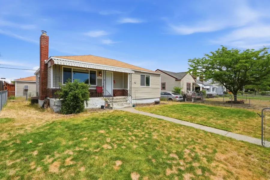 1207 E Lacrosse Ave, Spokane, WA 99207 - #3