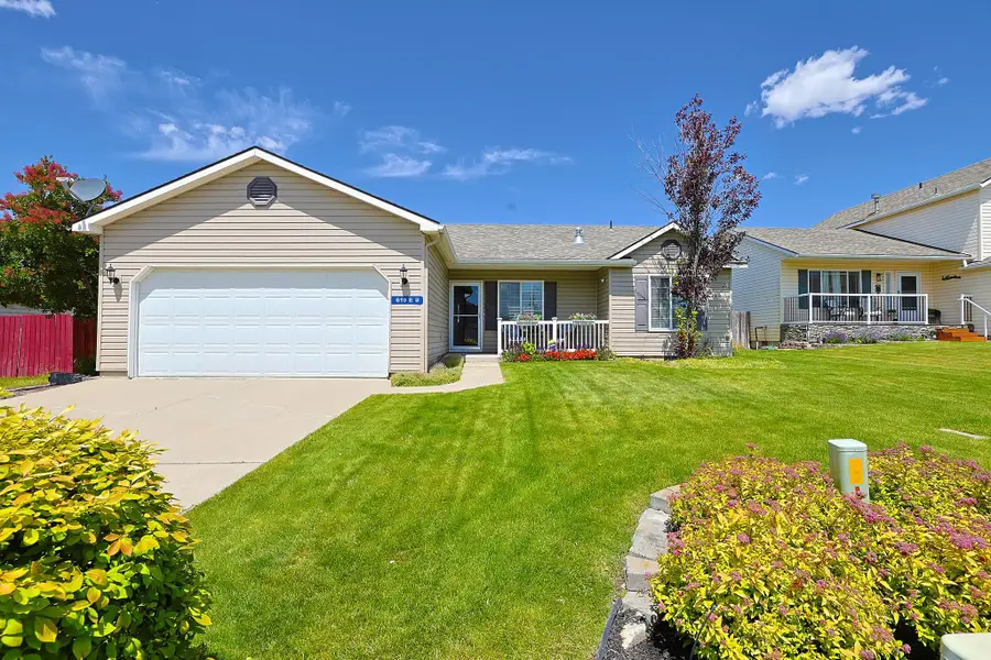 619 E Tara Lee Ave, Medical Lake, WA 99022 - #3