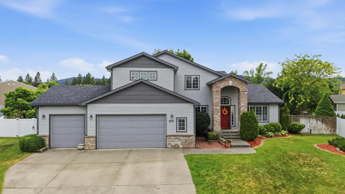 3825 S Bates Ct, Spokane, WA 99206 - #1