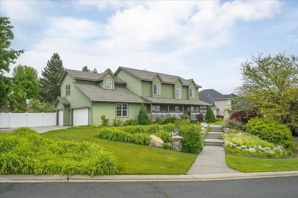 17201 E Galaxy Ln, Greenacres, WA 99016