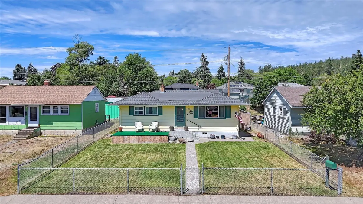 3907 E Cleveland Ave, Spokane, WA 99217 - #1