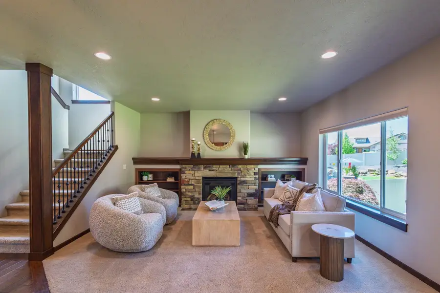 2120 S Selkirk Dr, Spokane Valley, WA 99016 - #3