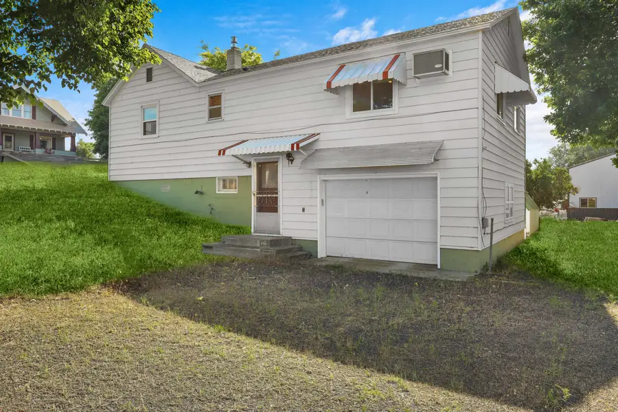 216 W Cole Ave, Wilbur, WA 99185 - #2