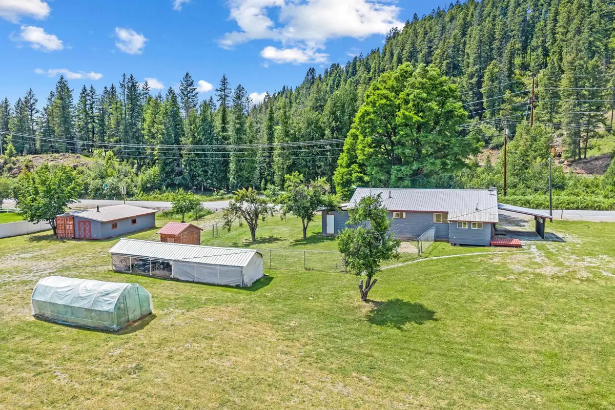 4512 Highway 31 Hwy, Ione, WA 99139 - #1