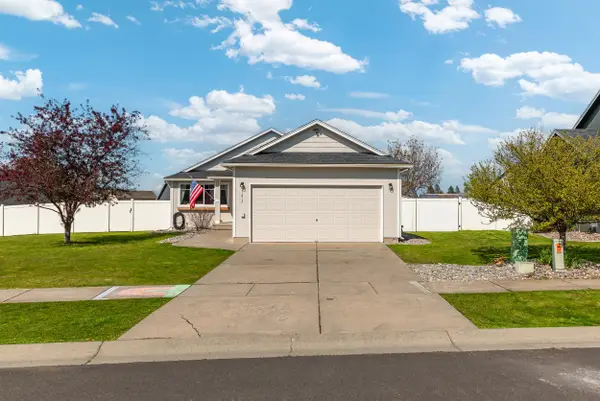 1613 E 2nd St, Deer Park, WA 99006