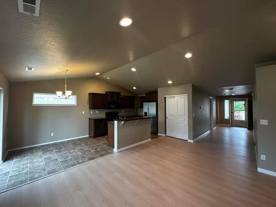 19013 E Mountain View Ave, Spokane Valley, WA 99027 - #3