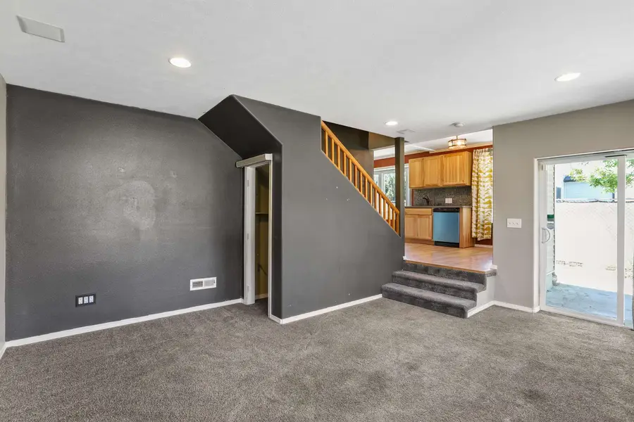 923 E Nebraska Ave, Spokane, WA 99208 - #3