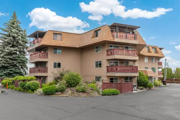 9024 N Country Homes Blvd, Spokane, WA 99218