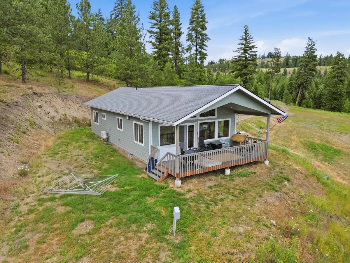 292 E Knob Hill E Rd, Republic, WA 99166 - #1