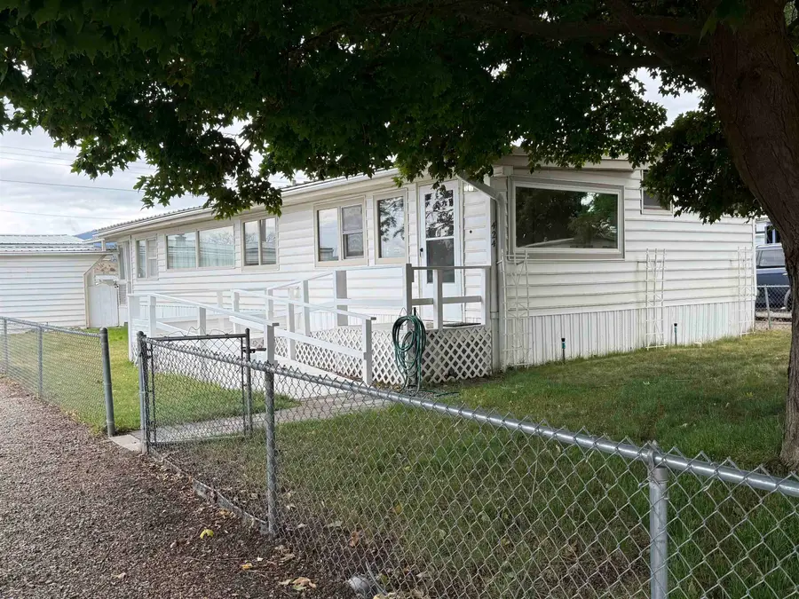 424 N Hodges Rd, Greenacres, WA 99016 - #2