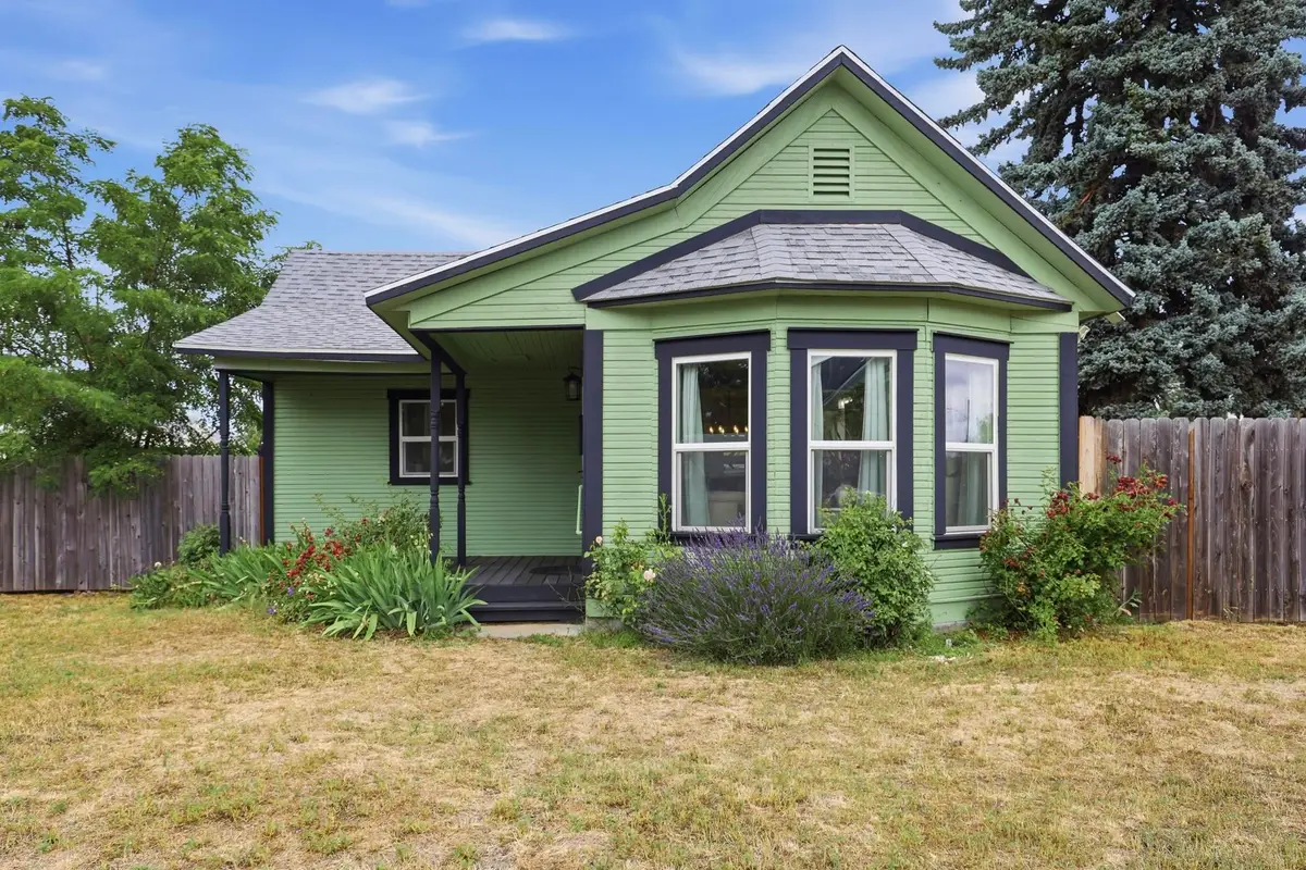 1828 W Knox Ave, Spokane, WA 99205 - #1