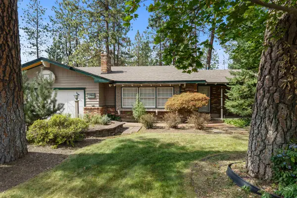 912 W Bellwood Dr, Spokane, WA 99218