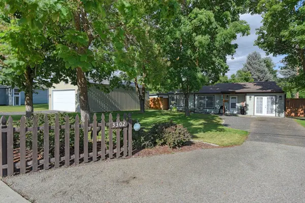 3302 N Vista Rd, Millwood, WA 99212