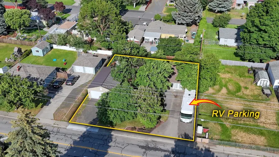 3302 N Vista Rd, Millwood, WA 99212 - #3