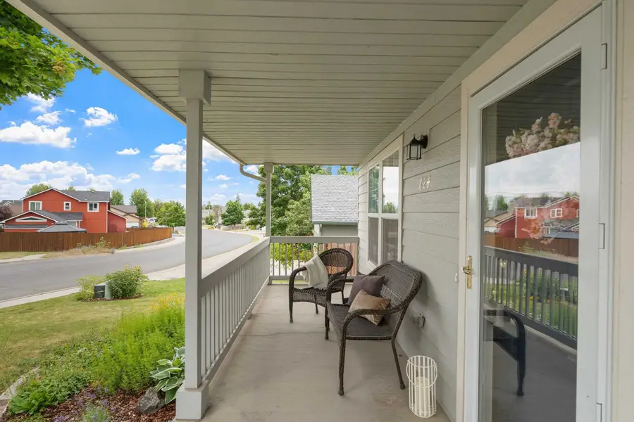 624 Golden Hills Dr, Cheney, WA 99004 - #3