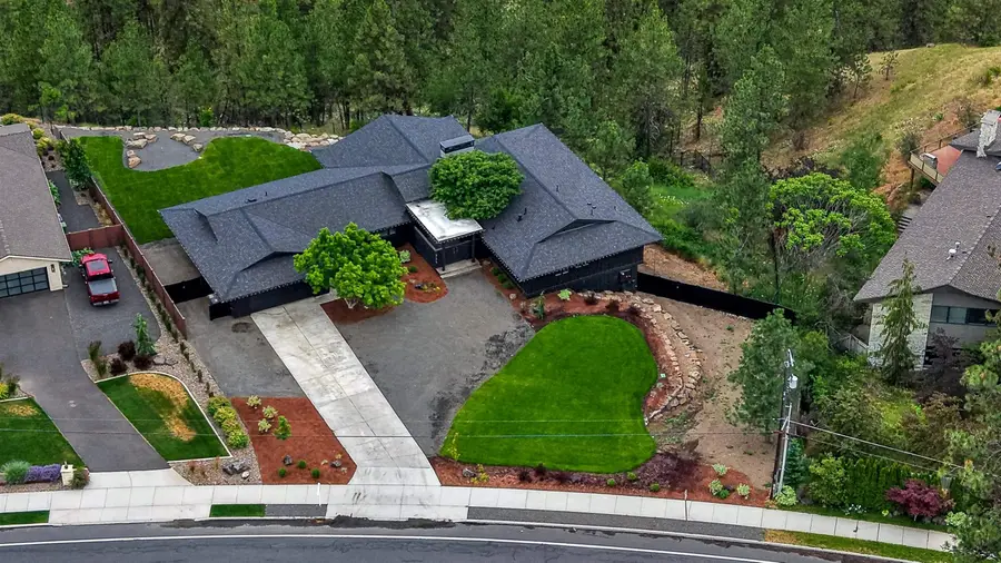 226 E High Dr, Spokane, WA 99203 - #3