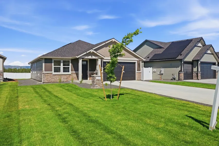 1231 N High Desert Dr, Deer Park, WA 99006 - #2
