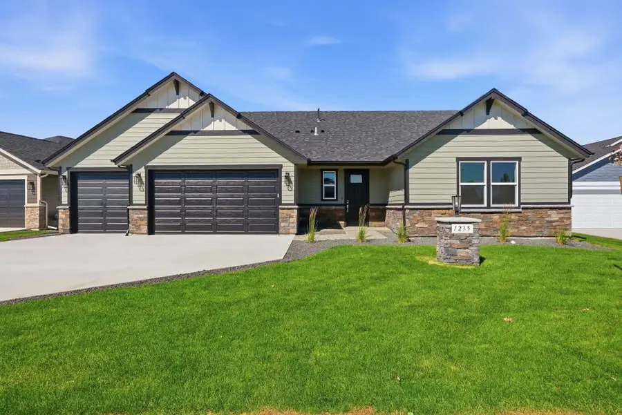 1235 N High Desert Dr, Deer Park, WA 99006 - #2