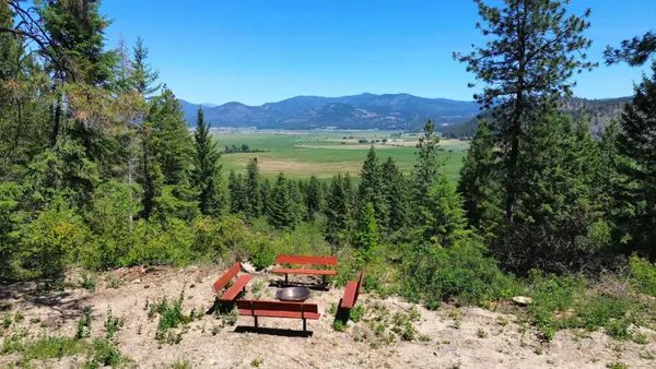 3126 Bren Holly Way, Valley, WA 99181