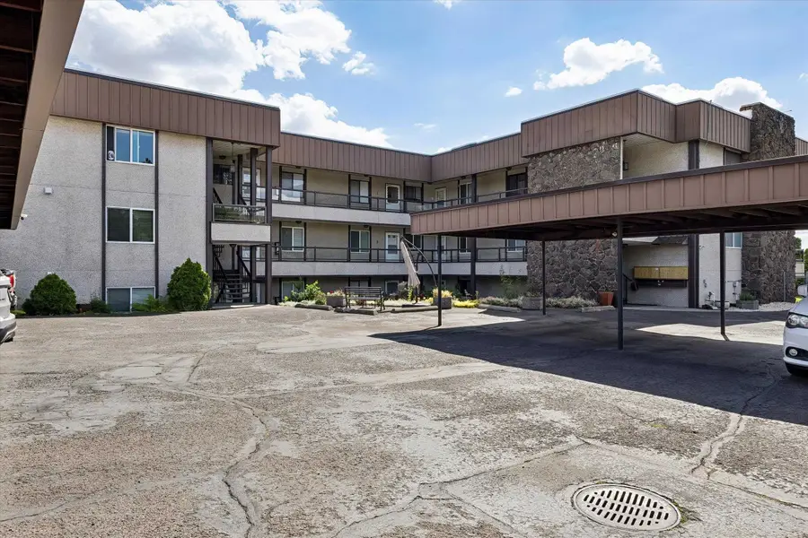 935 W Glass Ave #202, Spokane, WA 99205 - #2