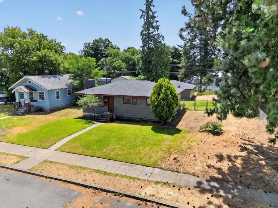 538 E Crown Ave, Spokane, WA 99212 - #3
