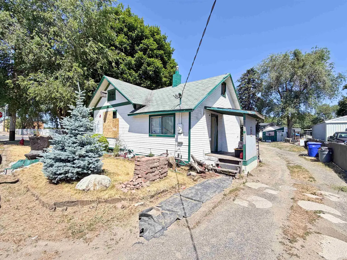 6702 N Crestline St, Spokane, WA 99207 - #1