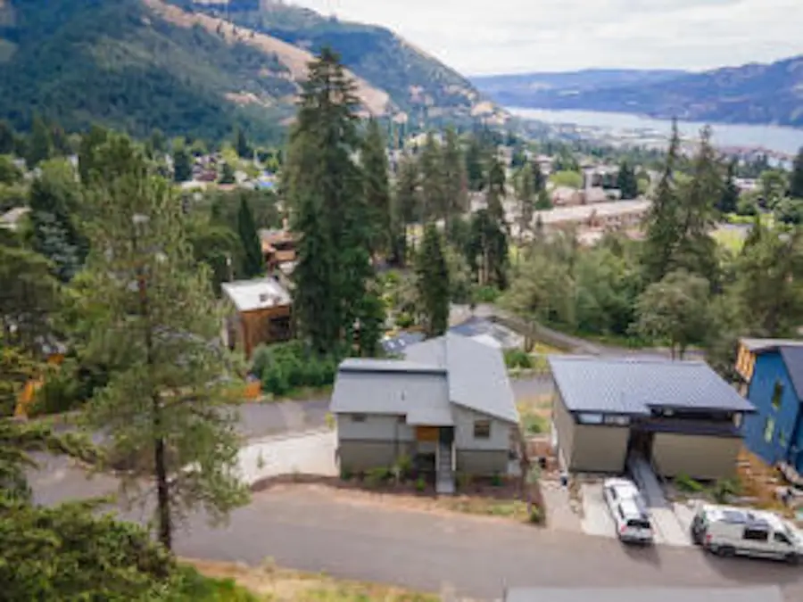215 NW Sophie Ln, White Salmon, WA 98672 - #2