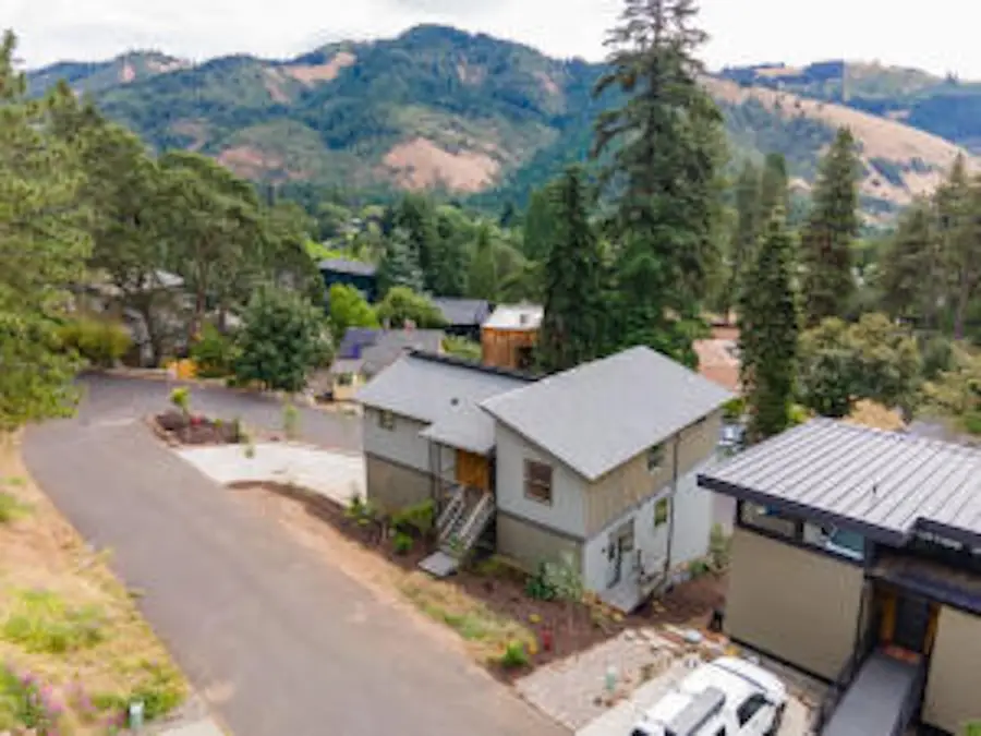 215 NW Sophie Ln, White Salmon, WA 98672 - #3