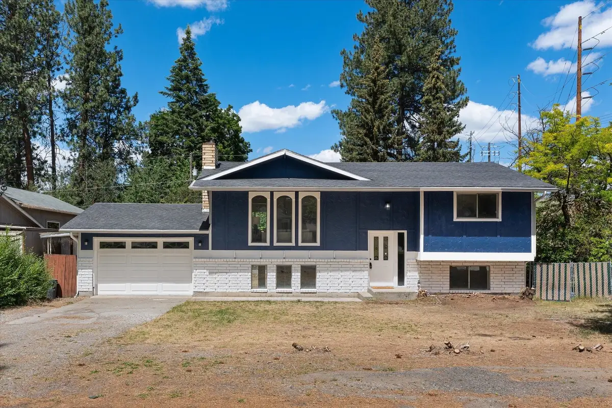 6021 E 11th Ave, Spokane Valley, WA 99212 - #1