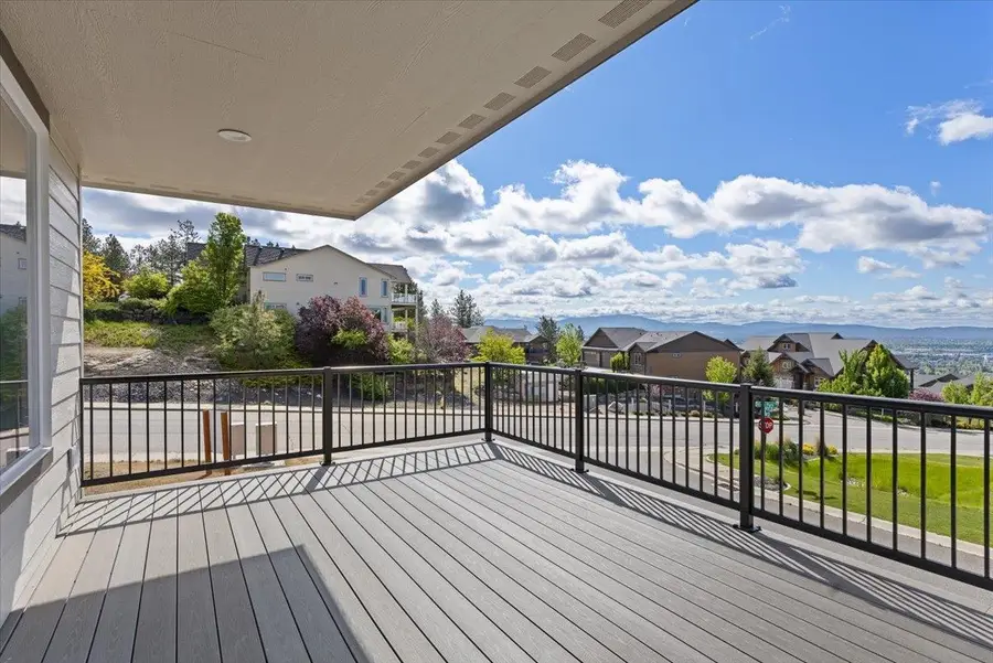 8930 E Ridgeline Ln, Spokane, WA 99217 - #3