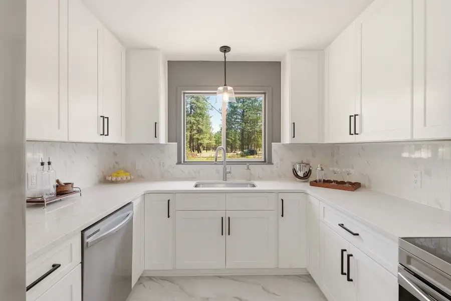 21312 W Sunwest Ave, Medical Lake, WA 99022 - #3