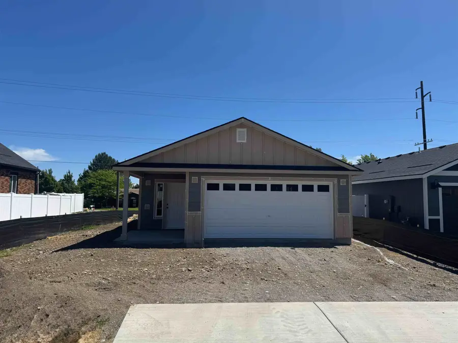 1009 S Century Rd, Spokane Valley, WA 99037 - #2