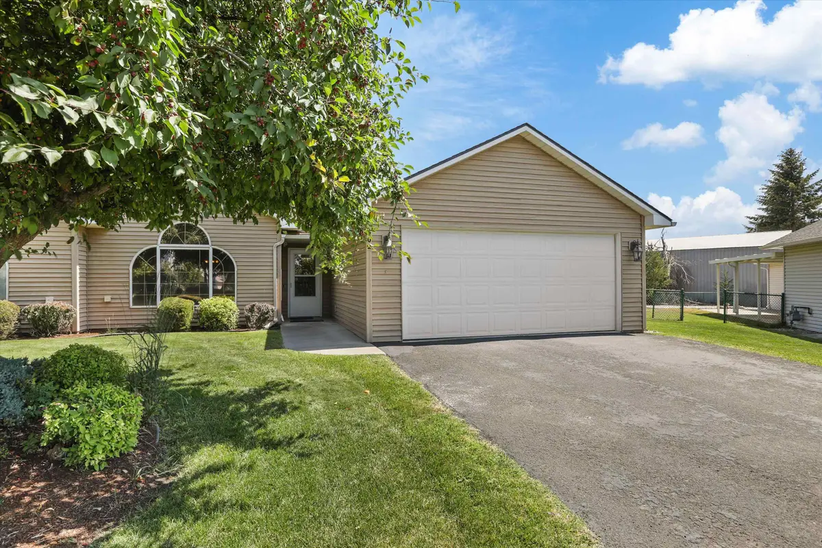 902 N Golden Ct, Medical Lake, WA 99022 - #1